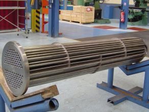 金属シェルアンドチューブ熱交換器
